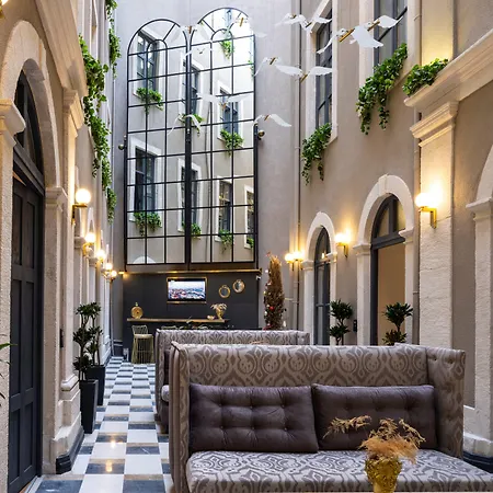 Ferman Port - Special Category Hotel